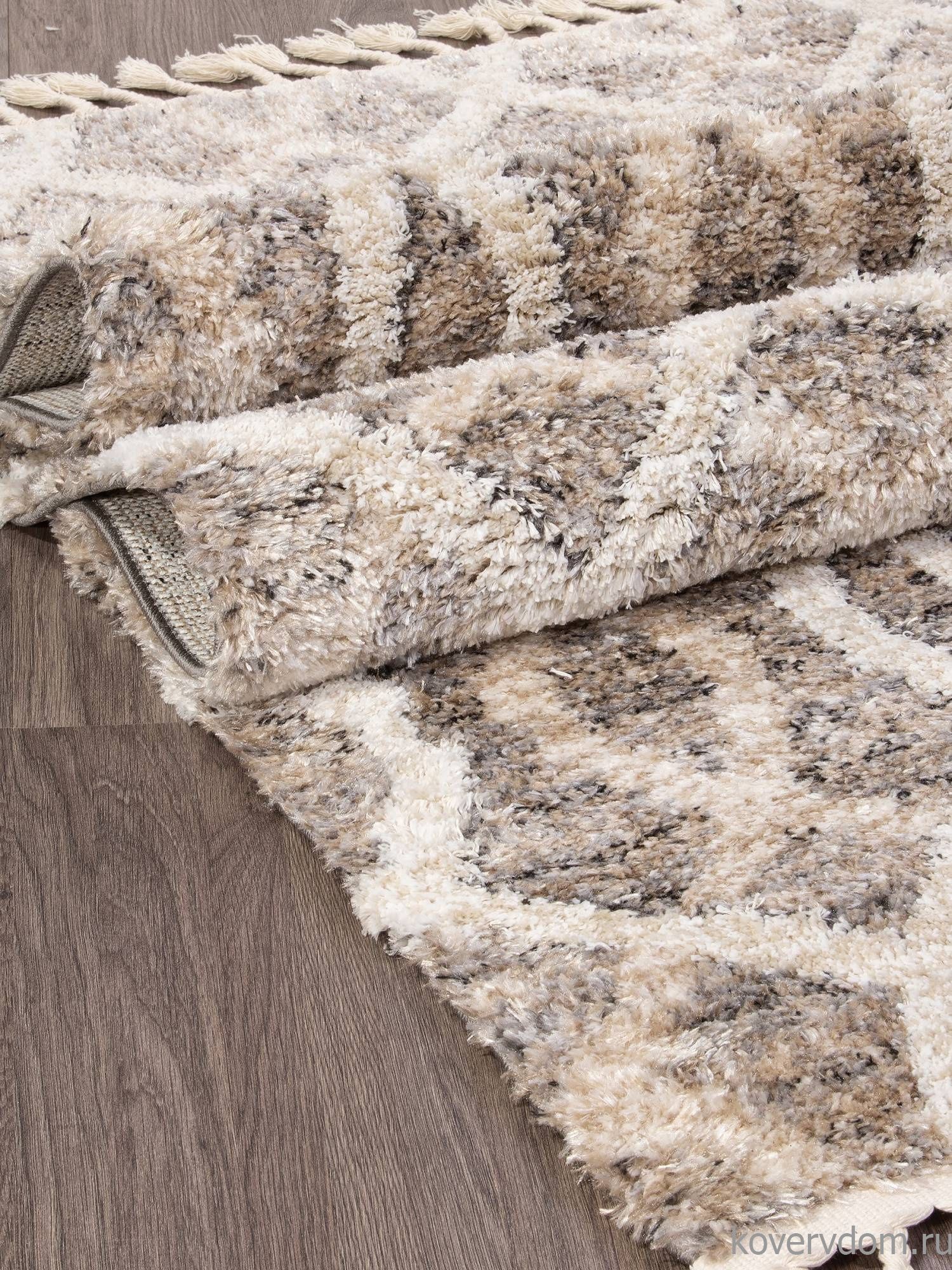 Ковер UVITA 37334 070 BEIGE Ковер UVITA 37334 070 BEIGE