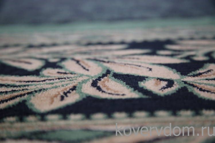 Ковер сшивной с символикой дома отдыха Ковер сшивной с символикой дома отдыха