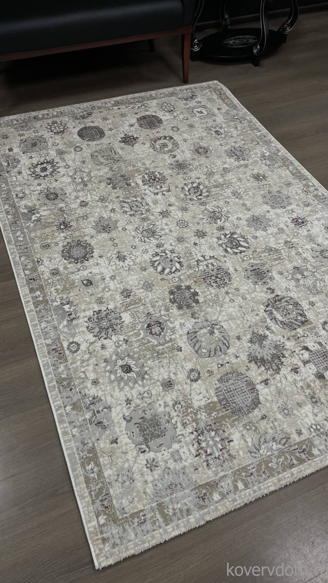 Ковер LILY 9312A S.WHITE / P.LILAC