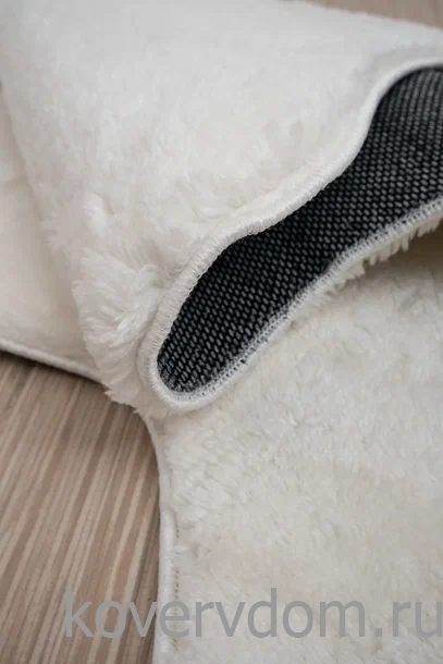 Ковер из искусственного меха Chic 1000A CREAM_1005 шкура Ковер из искусственного меха Chic 1000A CREAM_1005 шкура